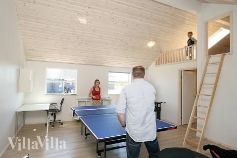 I aktivitetsrummet kan det spelas både bordtennis, Wii och fotbollsspel