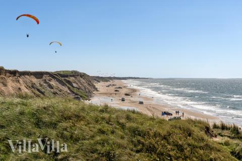 Stranden i närheten av lyxhus 192.