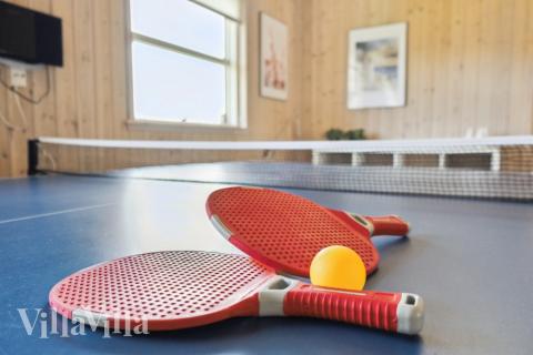 Förutom de många timmar som du kan tillbringa i stugans poolavdelning erbjuder lyxstuga 192 även biljard, bordtennis och dart