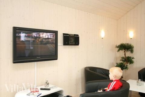 I aktivitetsrummet kan de spelglada kan tävla i Playstation 2 från en härlig soffgrupp