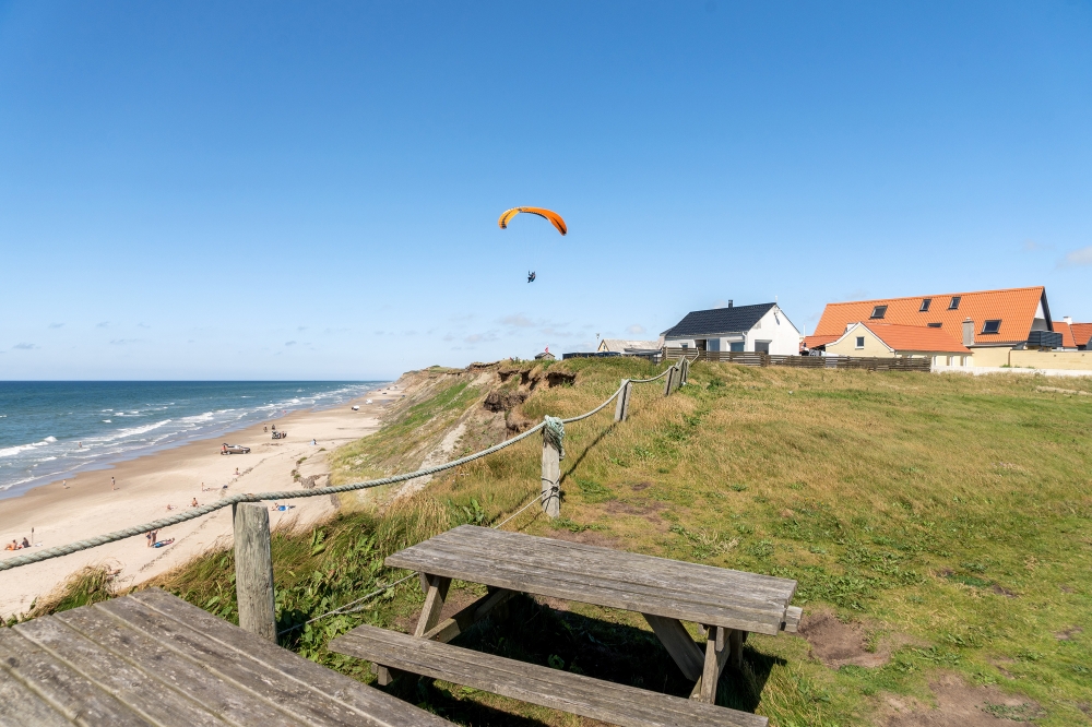 Den vackra stranden i närheten av lyxhus 195 vid Nordjylland.