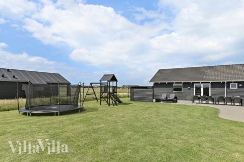 Den tjusiga sommarstugan nr 193 med gott om plats för upp till 16 personer