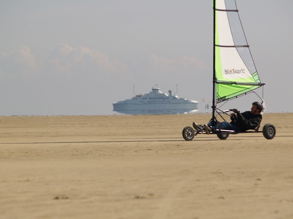 Stranden i närheten av lyxhus 182 i Sydjylland bjuder in till en promenad.