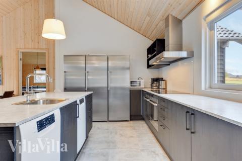 Köket i lyxstuga nr 231 är utrustat så att ni kan laga mat till 20 personer.