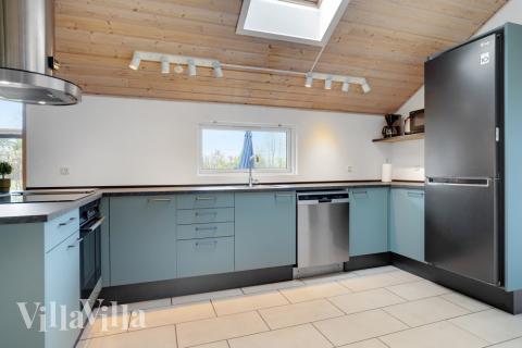 I lyxstugans kök finns allt ni behöver för att laga mat till 14 personer. 