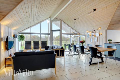 Vardagsrummet i lyxstuga nr 264.