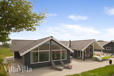 Detta lyxhus med alla sina aktivitetsmöjligheter är den perfekta inramningen på en fantastisk semesterupplevelse alla tider på året