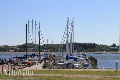 Besök lyxhus 226 i Limfjorden.