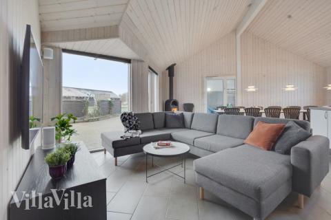 Soffhörnan i lyxstuga 234 i Sydjylland.