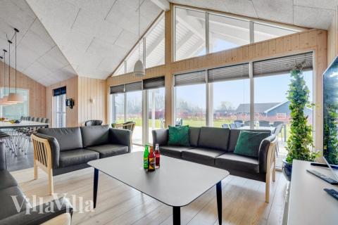 När ni besöker lyxhus nr 260 kan ni mysa tillsammans i sofforna.