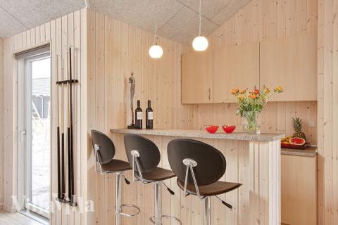 I biljardrummet finns även bar med kylskåp