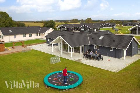 Detta flotta lyxhus på Sydals är den perfekta inramningen för en skön semester, med massor av aktiviteter och utflykter