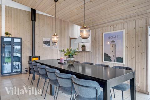 Ni kan sitta 14 personer tillsammans i vardagsrummet när ni besöker lyxhus nr 262 i Sydjylland.