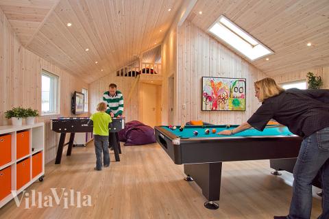 Här finns underhållning för hela familjen, t.ex. med biljard, bordtennis, fotbollsbordet och dart i aktivitetsrummet