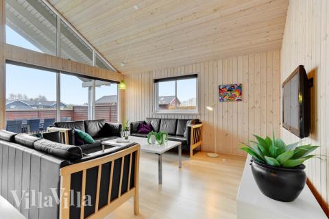 När ni besöker lyxhus nr 280 kan ni mysa tillsammans i sofforna.