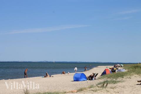 Stranden i närheten av lyxhus 286.