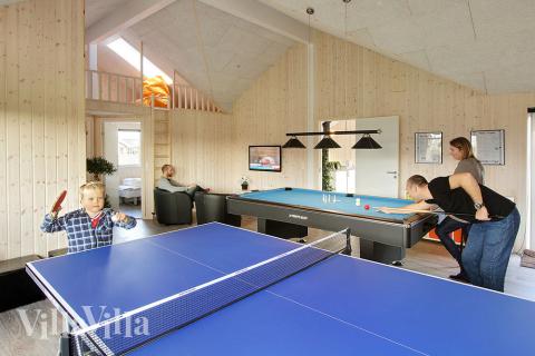 Lyxhuset passar lika bra för en aktiv som avslappnande semester! 