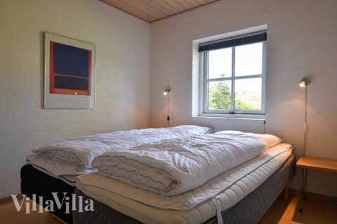 Sovrummen är väl inrättade med enkel- eller dubbelsäng och garderob