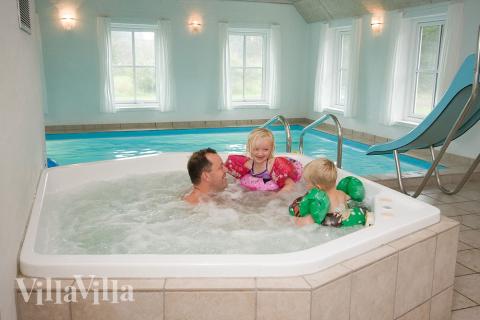 Det är ren rekreation att spendera tid i det härliga spabadet efter en händelserik dag i den friska västanvinden