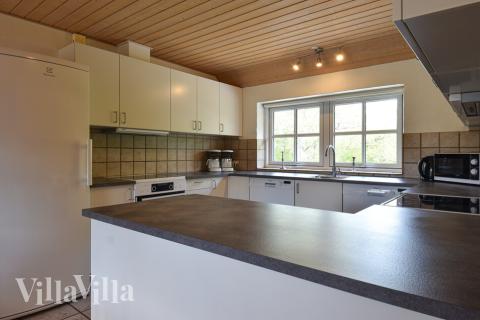 Köket i lyxstuga nr 146 är generöst inrett.