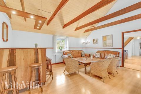 I aktivitetsrummet finns även bar med kylskåp