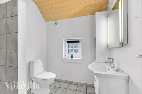 Ett av badrummen i lyxstuga nr 145