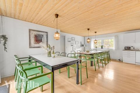 Lyxstuga nr 145 har ett fantastiskt vardagsrum.