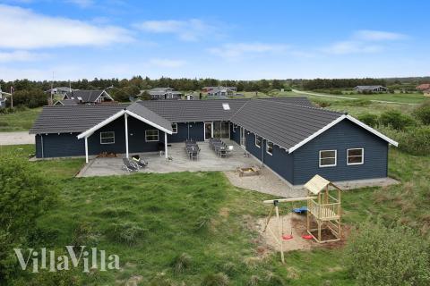 Välkommen till en fantastisk semester i detta luxuösa hus nära sandstranden i Vejers