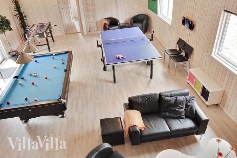 I biljardrummet kan det tävlas i både biljard,Ping Pong och dart 