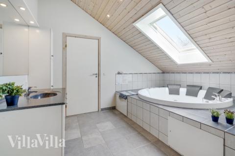 Ett av badrummen i lyxstuga nr 232