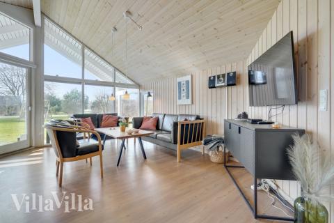 När ni besöker lyxhus nr 232 kan ni mysa tillsammans i sofforna.