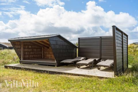 Förutom de många timmar som du kan tillbringa i stugans poolavdelning erbjuder lyxstuga 294 även många utomhusaktiviteter