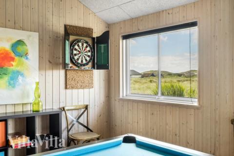 Lyxstuga 294 för 18 personer har ett stort aktivitetsrum med bl.a. biljard och dart