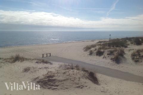 Den vackra stranden i närheten av lyxhus 251 vid Lolland/Falster/Møn.