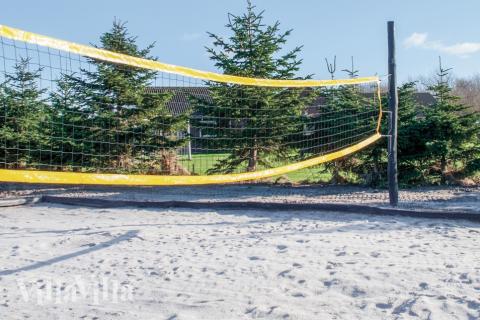 Förutom de många timmar som du kan tillbringa i stugans poolavdelning erbjuder lyxstuga 201 även många utomhusaktiviteter