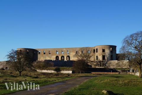 Den vackra stranden i närheten av lyxhus 244 vid Sverige.