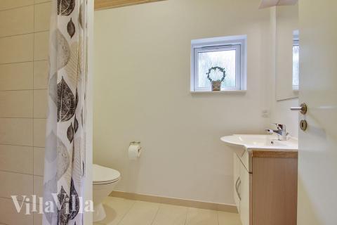 Ett av badrummen i lyxstuga nr 171