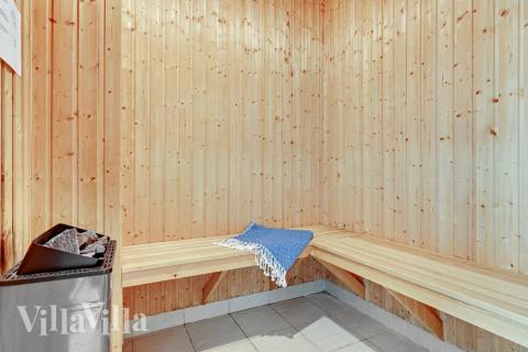 Njut av bastuvärmen i lyxstuga nr 247 för 20 personer