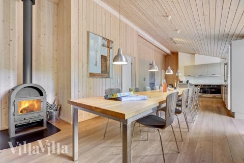 Ni kan sitta 20 personer tillsammans i vardagsrummet när ni besöker lyxhus nr 247 i Østjylland.