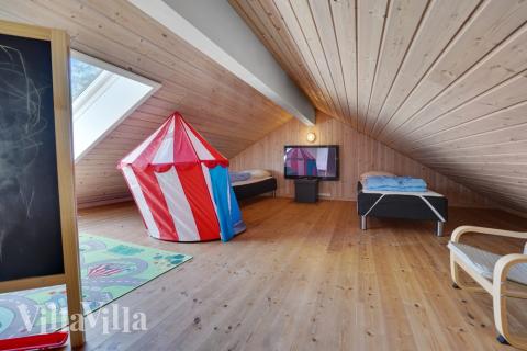 Det stora loftet i lyxstuga nr 277 för 16 personer