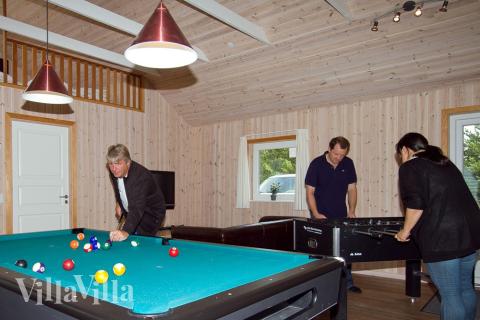 De tävlingslystna kan utmana varandra i både biljard, bordtennis, fotbollsspel och dart