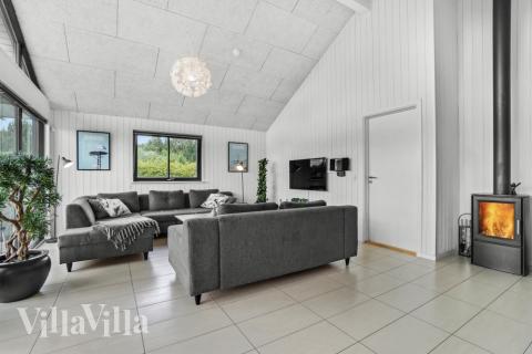 Vardagsrummet i lyxstuga nr 276.