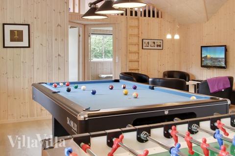 Det kan tävlas i både biljard, bordtennis, dart, fotbollsspel och Playstation 2