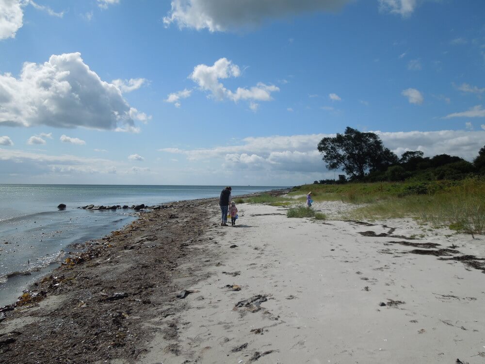 Stranden i närheten av lyxhus 287.