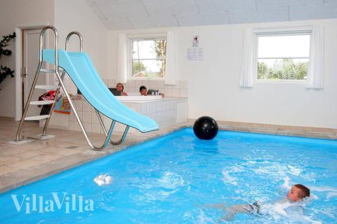 Den stora poolavdelningen är en säker hit för både stora och små vattenälskare