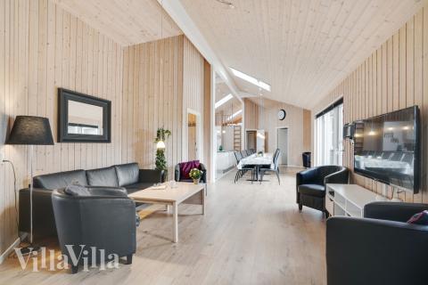 När ni besöker lyxhus nr 206 kan ni mysa tillsammans i sofforna.