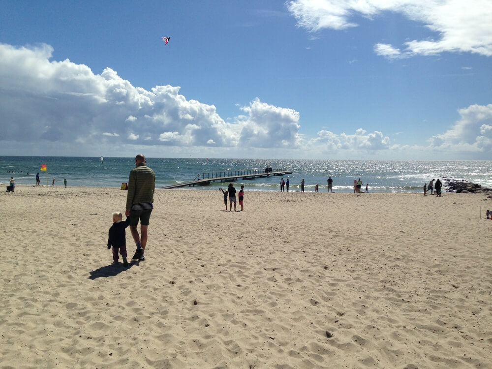 Stranden i närheten av lyxhus 273 i Vestjylland bjuder in till en promenad.