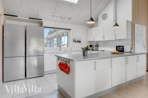 Köket i lyxstuga nr 273 är generöst inrett.