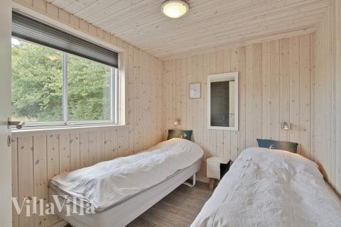 Sovrummen är väl inrättade med enkel- eller dubbelsäng och garderob