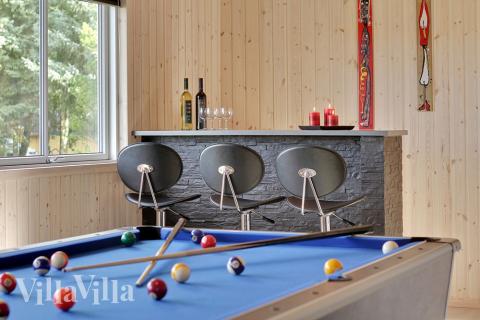 I husets bar med eget kylskåp kan det serveras kalla drycker